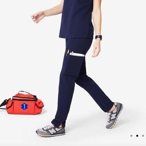 Figs skinny pant scrubs